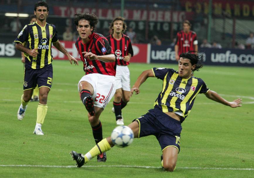 Uno dei più bei gol di Kakà al Milan: lo segna il 13 settembre 2005 al Fenerbahce dopo uno slalom fantastico. Omega